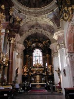 (Strahovský klášter, uloženy ostatky sv. Norberta)